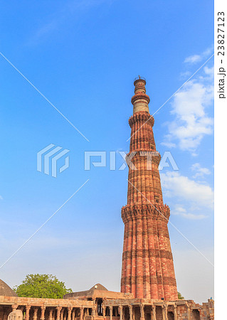 Qutab Minar , Delhi, India  23827123