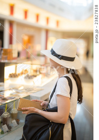 ショッピング 23827838