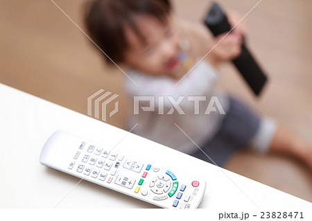 赤ちゃん いたずら (ベビー 幼児 女の子 1才 1歳 TV テレビ ブルーレイ 一才 一歳 女児) 23828471