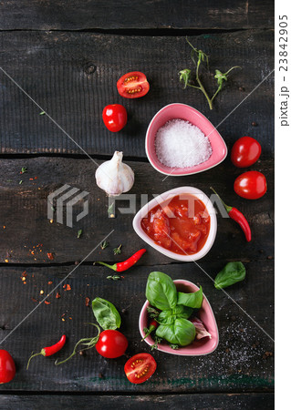 Ingredients for making ketchup 23842905