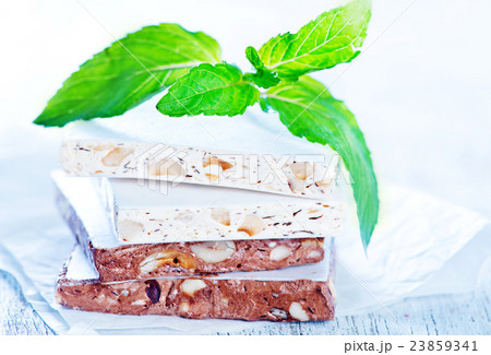 nougat nougat 23859341