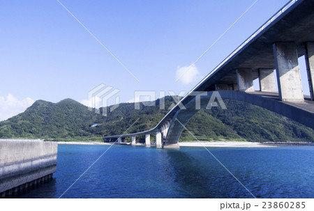 沖縄　阿嘉島の阿嘉大橋 23860285