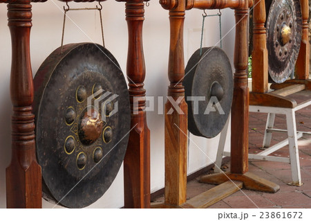 ワット・プラパトムチェディの鐘(Bell in Wat Pathommachedi) ワット・プラパトムチェディの鐘(Bell in Wat Pathommachedi) 23861672