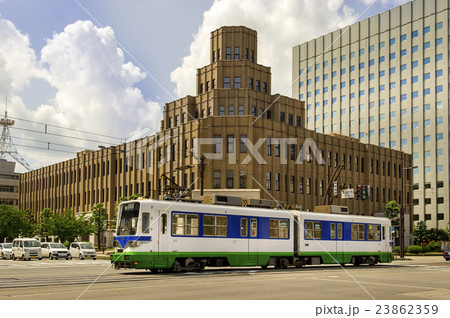 福井地方裁判所と路面電車・2016年 23862359