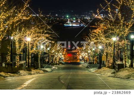 light of road to harbour at night in Hakodate 23862669