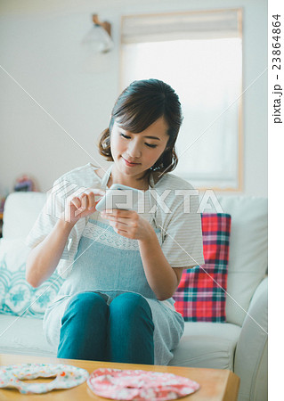 Japanese woman golfer , housewife 23864864