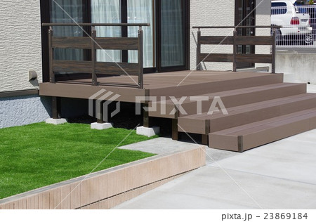 人工木デッキの庭 人工芝と人工木デッキ 人工木デッキの庭 人工芝と人工木デッキ 23869184