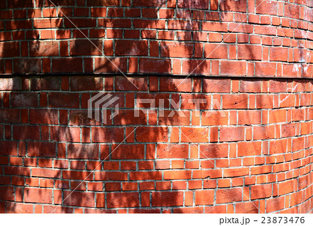 煉瓦サイロの陰 煉瓦サイロの陰 23873476