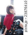 赤のカーデの女 赤のカーデの女 23876410