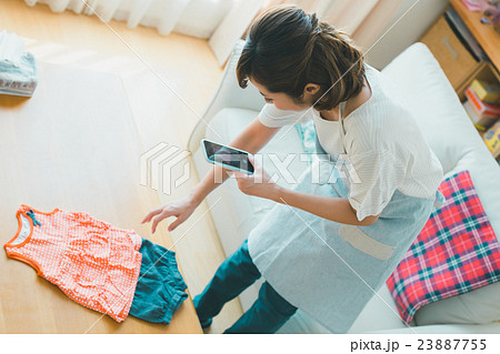Japanese woman golfer , housewife 23887755