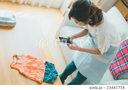 Japanese woman golfer , housewife 23887756