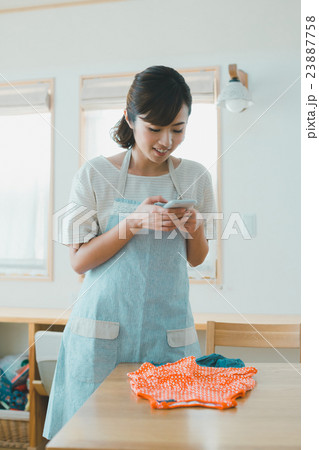 Japanese woman golfer , housewife 23887758