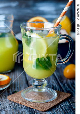 Ice Cold Lemonade With Mint Ice Cold Lemonade With Mint 23892616