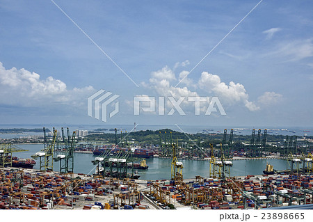 コンテナ埠頭　コンテナ港　コンテナターミナル 23898665