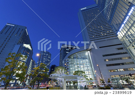 大阪西梅田　夜景 23899619