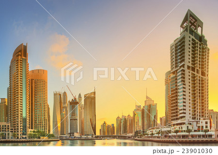 View of Dubai Marina bay with yacht, Dubai, UAE 23901030