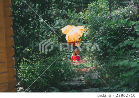 primary school child 23902710