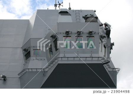 念願の巨大護衛艦「いずも」に乗船して 23904498