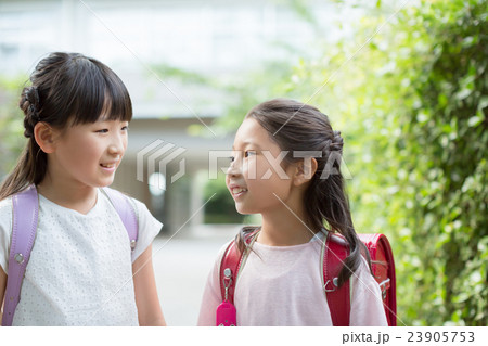 primary school child 23905753