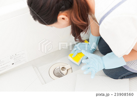 お風呂の排水溝掃除 23908560
