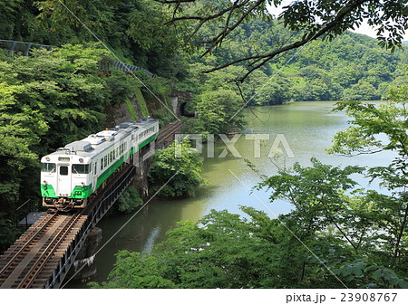 只見線「夏の只見川沿いの風景」 23908767