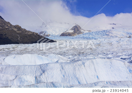 ペリト・モレノ氷河トレッキング 23914045