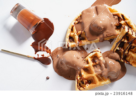 waffles with chocolate sauce. 23916148