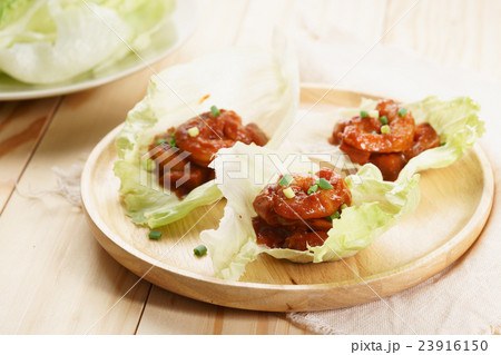healthy salsa shrimp lettuce wraps 23916150