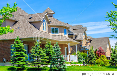 Luxury houses in North America Luxury houses in North America 23916818