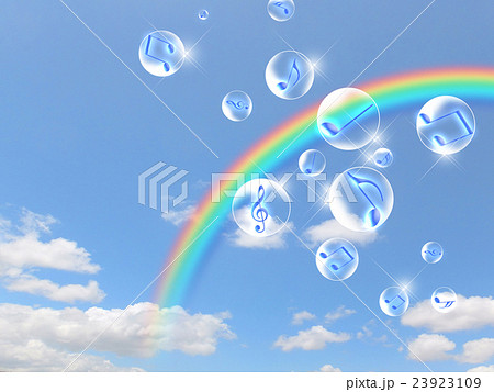 楽譜　ト音記号　音符　五線譜　シャボン玉　音楽　譜面　虹 23923109