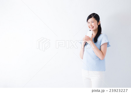 女性 女性 23923227