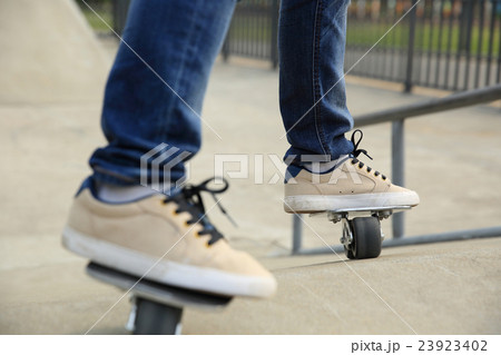 freeline skateboarder riding on freeline freeline skateboarder riding on freeline 23923402