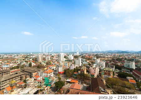 ベトナムのフエの町並み（新市街） 23923646