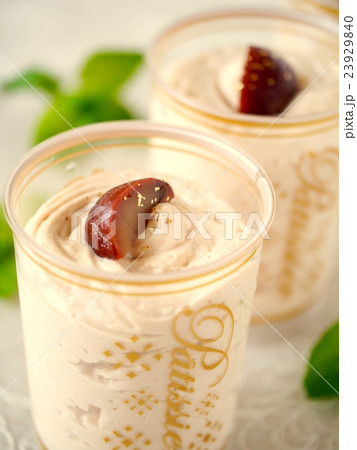 栗のムース　（アップ） 23929840