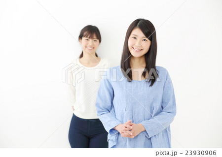 女性 23930906