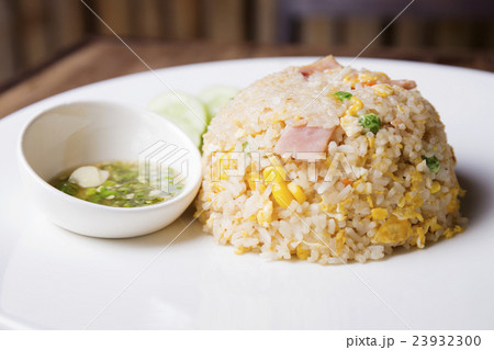 Fired rice with Ham 23932300