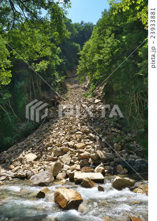 土砂崩れ（柿其渓谷） 23933881