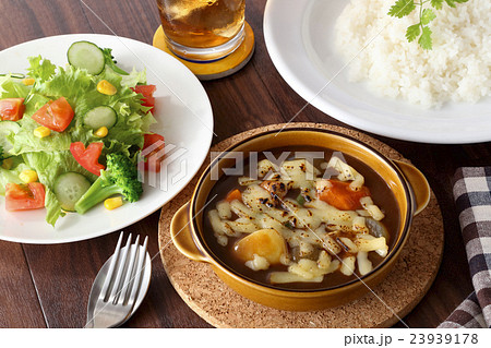チーズカレー　サラダ＆ドリンクセット 23939178