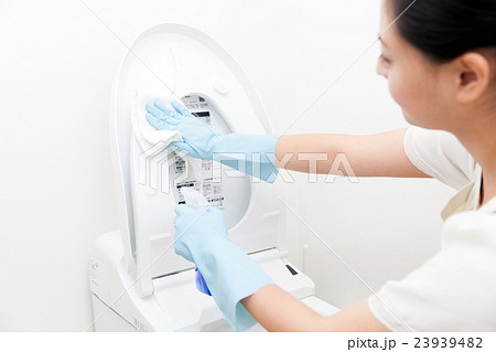 トイレ掃除 23939482