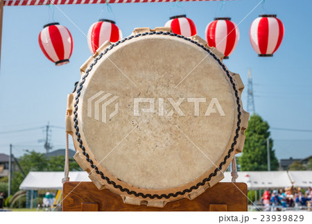 和太鼓と提灯 23939829