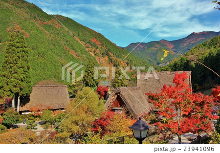 紅葉の合掌村 紅葉の合掌村 23941096