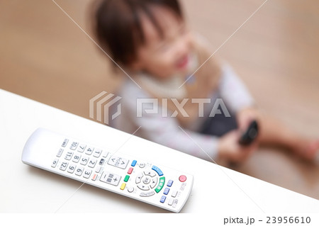 赤ちゃん いたずら (ベビー 幼児 女の子 1才 1歳 TV テレビ ブルーレイ 一才 一歳 女児) 23956610