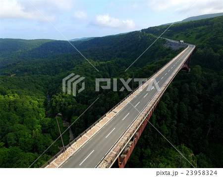 城ヶ倉大橋を空撮 城ヶ倉大橋を空撮 23958324