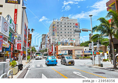那覇市　国際通り 23958356