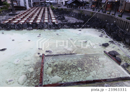 草津温泉　湯畑 23963331