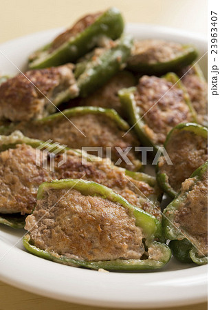 ピーマン肉詰め ピーマン肉詰め 23963407