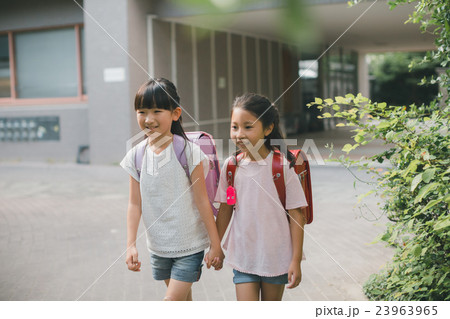 primary school child 23963965