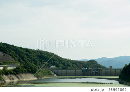 ダム 湖 ダム 湖 23965062