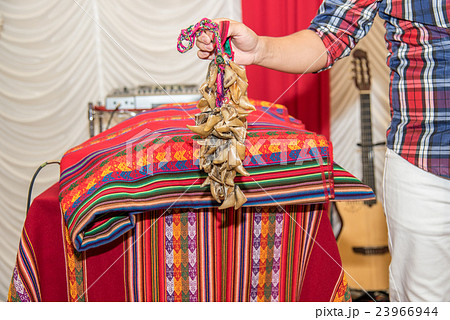 南米ペルー音楽の楽器　チャフチャス　パーカッション 23966944