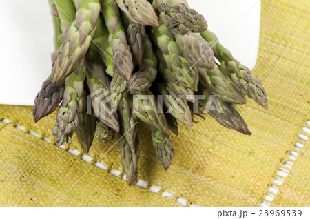 asparagus asparagus 23969539